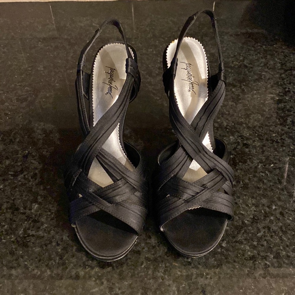 Jacqueline Ferrar Black Heels
